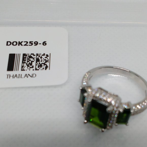 genuine russian chrome diopside ring size 6. new with tags - Picture 3 of 6